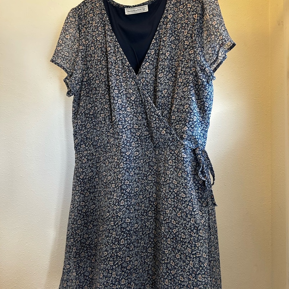 Abercrombie & Fitch Floral Wrap Dress Size XL